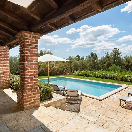 Holiday home Camilla